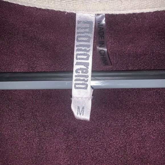 Monoreno Women's Faux Suede Hooded Long Top‎ Burgundy M Embroidered Fringed EUC - Picture 2 of 6